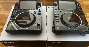 Pioneer CDJ 3000, Pioneer CDJ 2000 NXS2, Pioneer DJM 900 NXS2,  Pioneer DJ DJM-V10 , Pioneer DJ DJM-S11, Pioneer DJ XDJ-RX3, Pioneer XDJ XZ , Pioneer DDJ 1000, Pioneer DDJ 1000SRT, Pioneer DDJ-REV7 DJ Controller ,  Yamaha Genos 76-Key 